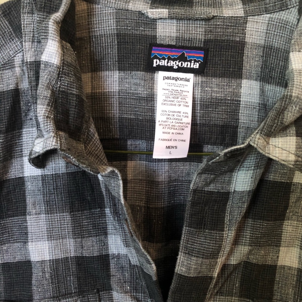 Patagonia Short Sleeve Button Down - Picture 2 of 2